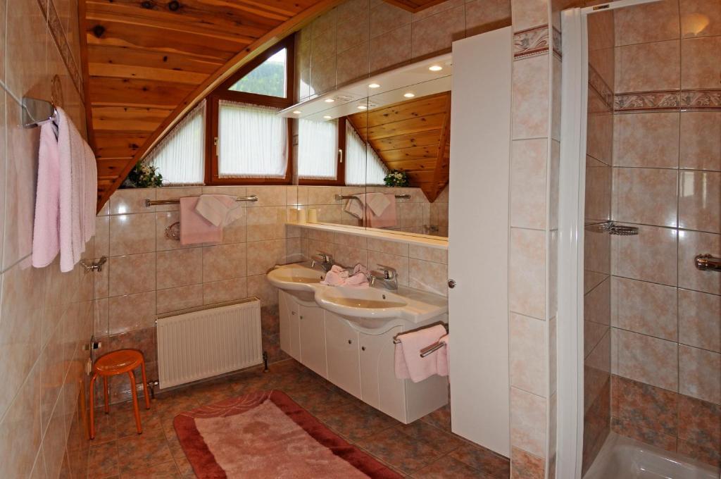 Gasthof Zur Gams Donnersbachwald Kamer foto