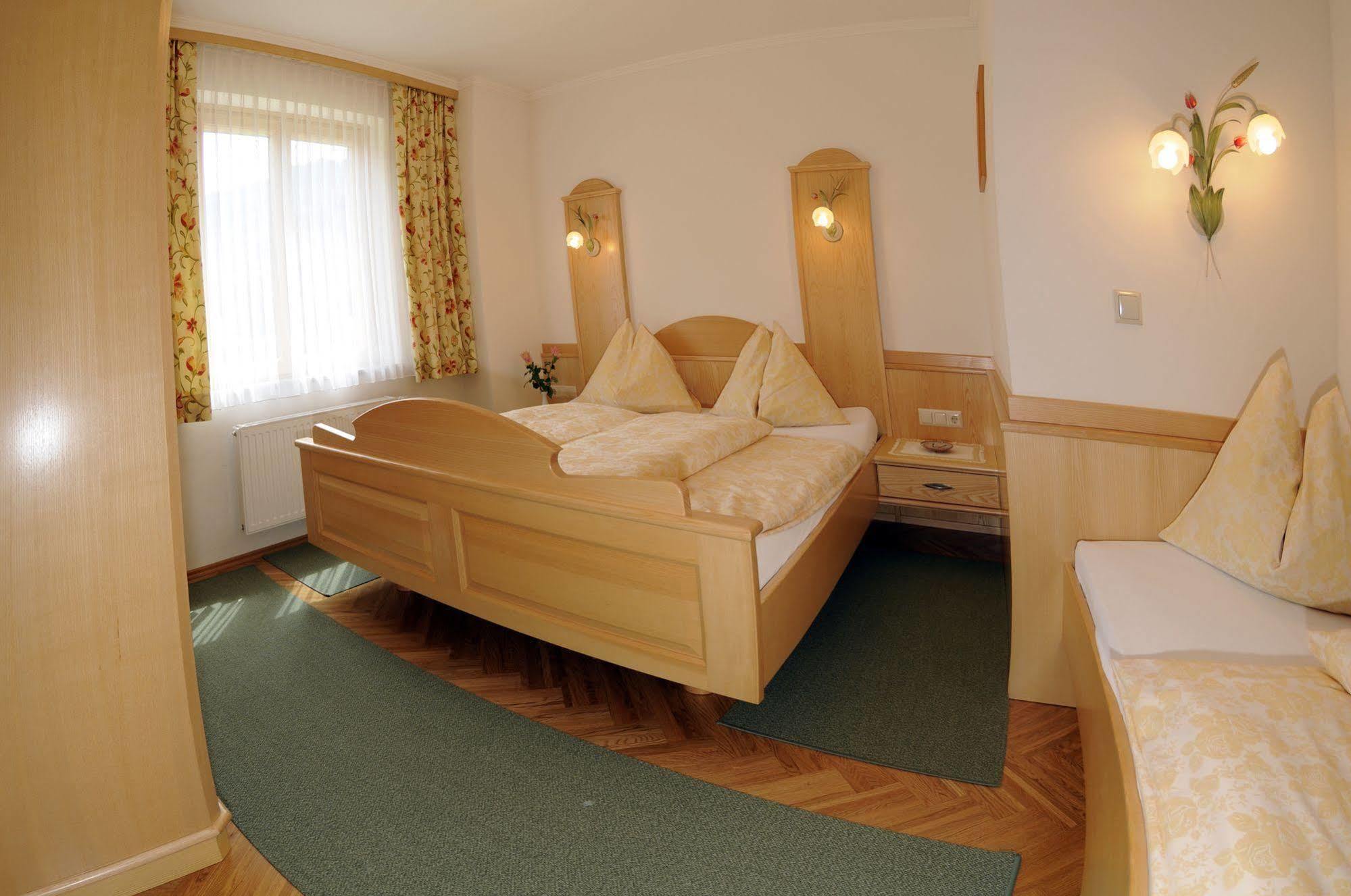 Gasthof Zur Gams Donnersbachwald Buitenkant foto